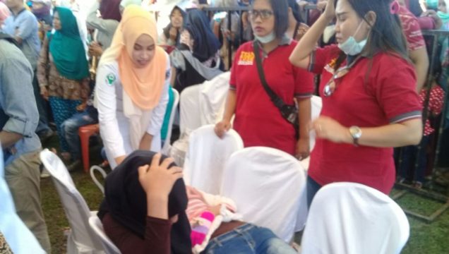 Puluhan Warga Pingsan Saat Fildan Tampil di Mubar