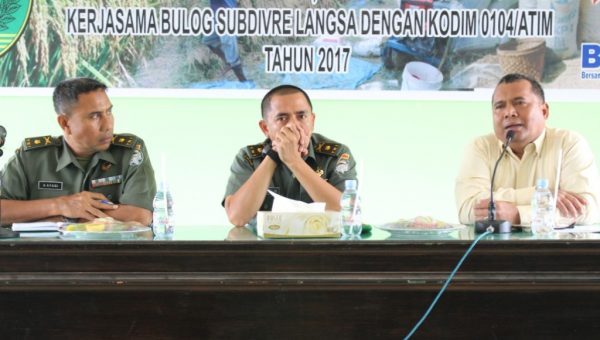 Kasdim Atim Pimpin Rapat Dengan Bulog