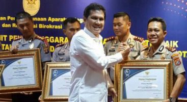 Terbaik Pelayanan Publik, Dua Polres ini Terima Penghargaan dari Mempan RB