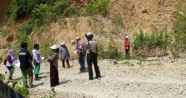 Hakim PN Raha Tinjau Lokasi Sengketa Tanah di Labuan