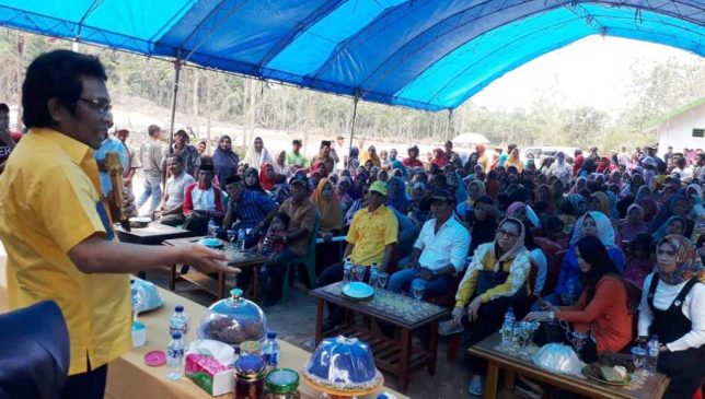 Kunker Ridwan Bae Disambut Ratusan Masyarakat Desa Bone Tondo