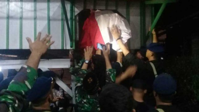 Jenazah Anggota Brimob Polda Sulteng Korban Tsunami Palu Tiba di Selayar