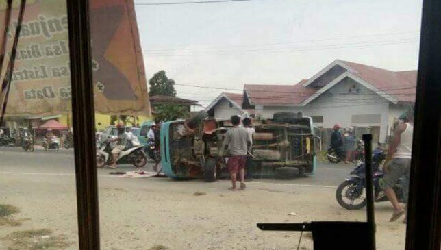 Kecelakaan Mobil Angkot di Kolaka, 1 Penumpang Tewas di Tempat