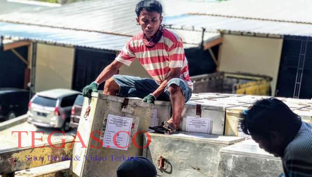 KPU Sampang Mulai Distribusikan Logistik PSU