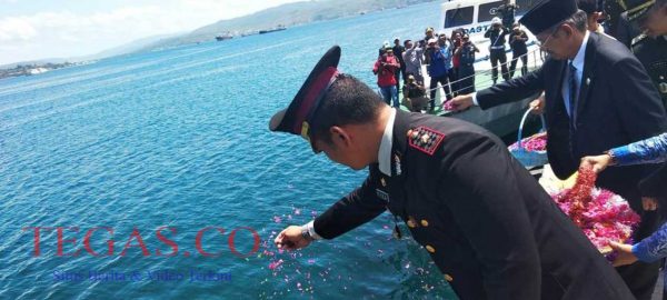 Hari Pahlawan, Wakapolres Baubau Tabur Bunga Bersama Forkopimda