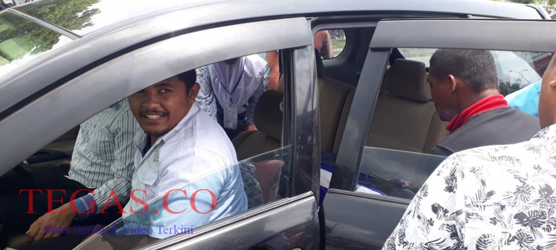 Akibat Antri Panjang di SPBU Muna Seorang Siswa Jatuh Pingsan