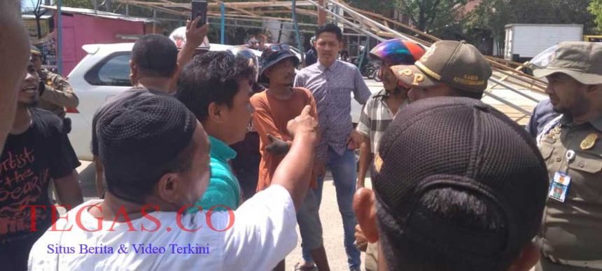 Aksi Protes Warnai Penertiban Kios Pedagang di Eks MTQ Kendari