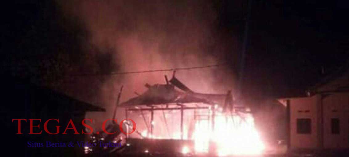 Rumah Kades di Kolaka Utara Hangus Dilalap Si Jago Merah