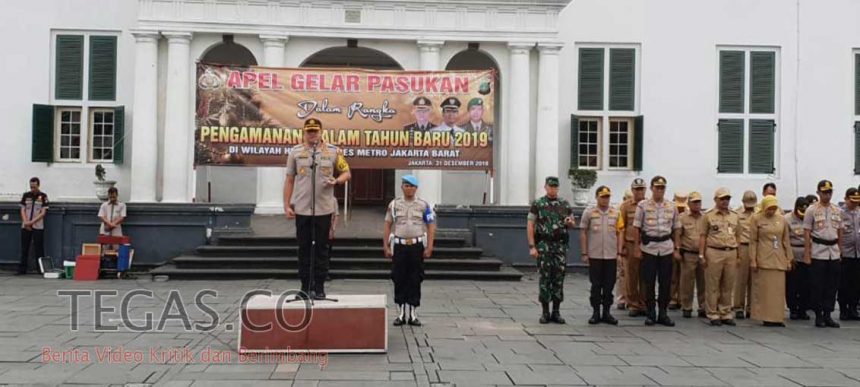 Polres Jakbar Terjunkan 736 Personel Gabungan untuk Amankan Malam Tahun Baru