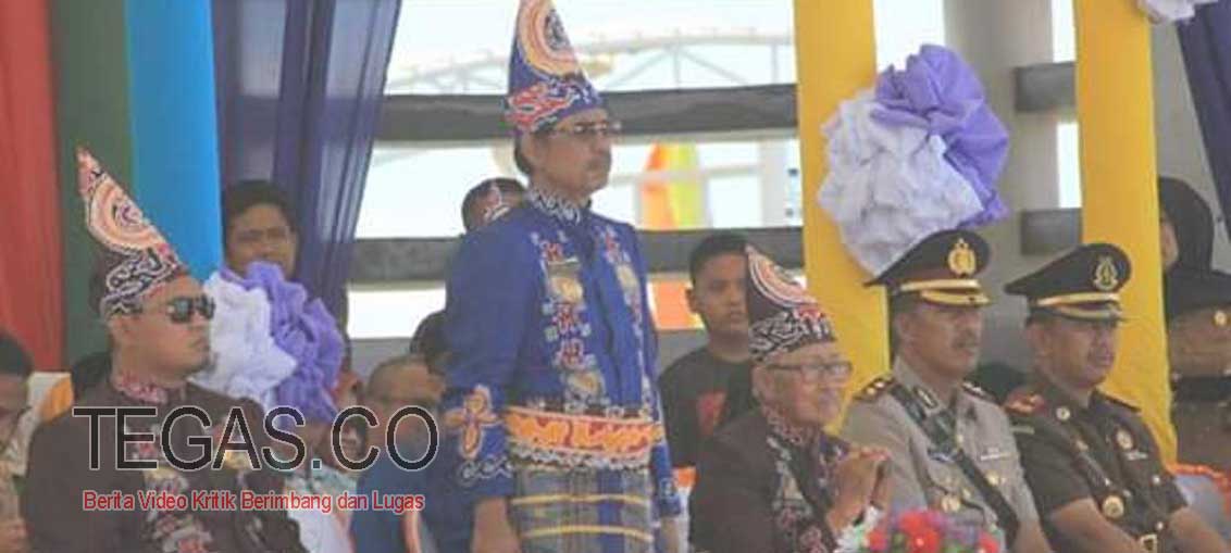 Hibur Warga, Nurrahman Duet Aty Kodong di HUT Kolaka Utara ke 15 
