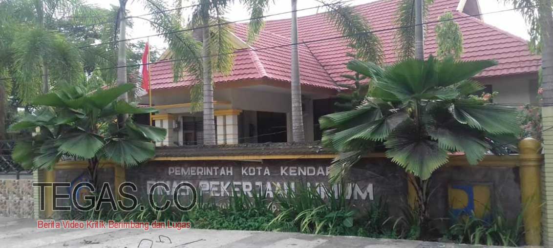 Diduga Tak Sesuai Bestek, Proyek Bronjongan di Graha Puuwatu Diprotes Warga