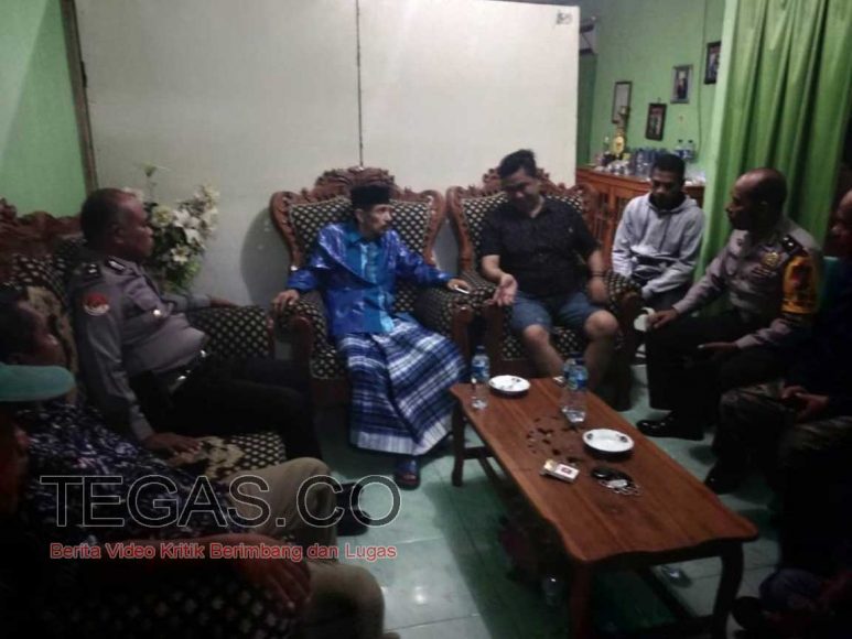 Kunjungi Korban Pembakaran di Nganganaumala, AS Tamrin Minta Pelaku Ditindak Tegas