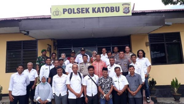Cegah Gangguan Kantibmas, Polsek Katobu Gelar Rakor Bersama Camat, Lura, Kades