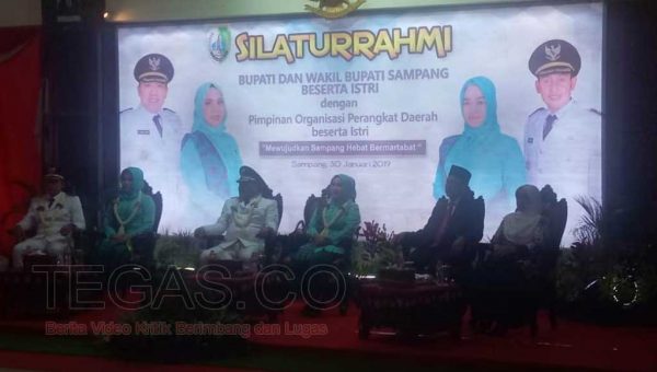 Bupati dan Wakil Bupati Sampang Terpilih Disambut Suka Cita Masyarakat