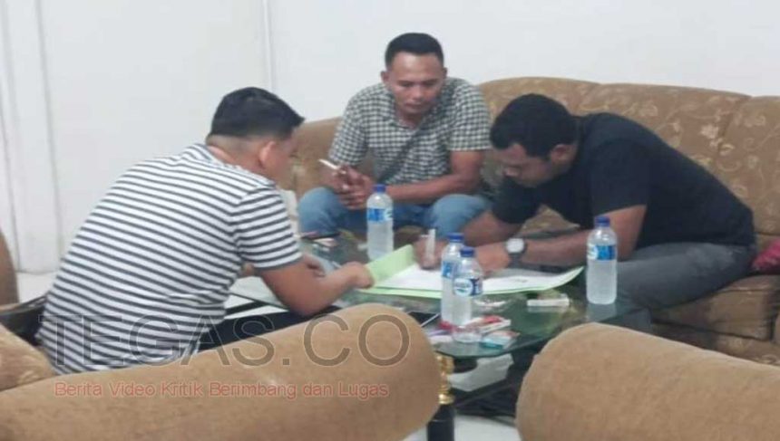 PT. GLI Serahkan Dana CSR kepada Warga Morombo Pantai