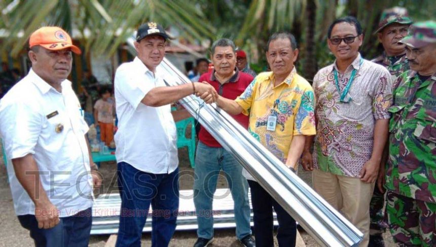 ANTAM UBPN Sultra Salurkan Bantuan kepada Korban Angin Puting Beliung