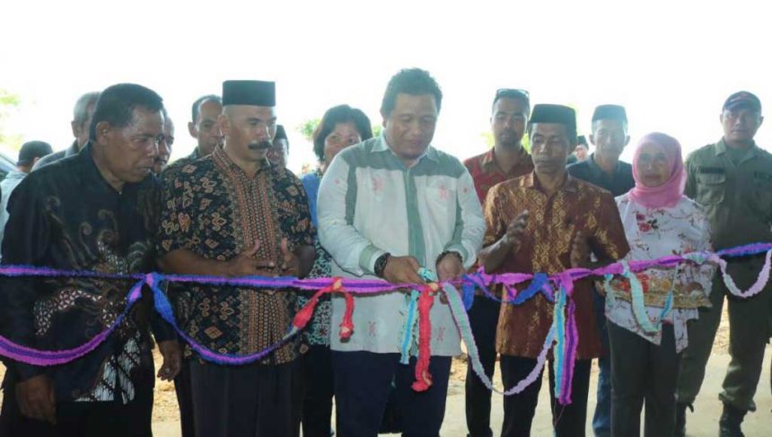 Peduli dengan Perekonomian, Bupati Muna Resmikan Pasar Rakyat