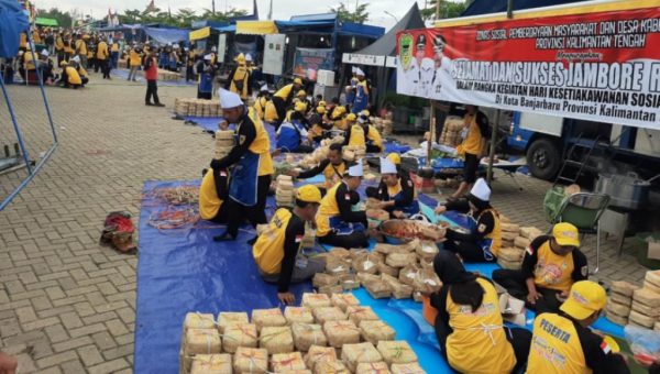 Siapkan 15.000 Makanan, Relawan Sosial Pecahkan Rekor Muri