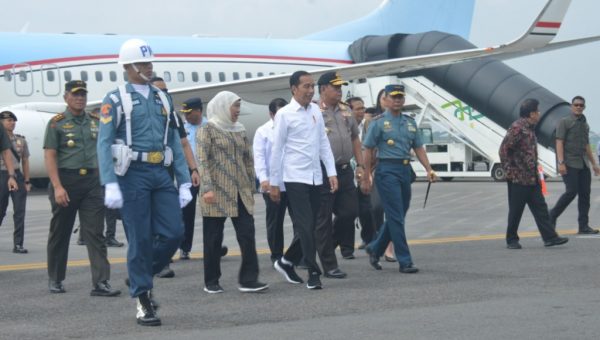 Pangarmada II Sambut Kedatangan Presiden Joko Widodo Di Bandara Juanda