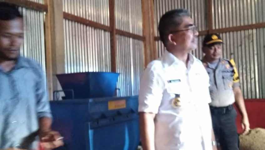 Abu Hasan Resmikan Pabrik Pengelolaan Pakan Ternak dan Unggas