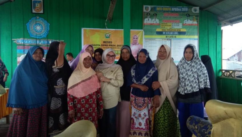 Hj. Nurlin Surunuddin Diminta Bantuan Talud Pemecah Ombak dan Perumahan