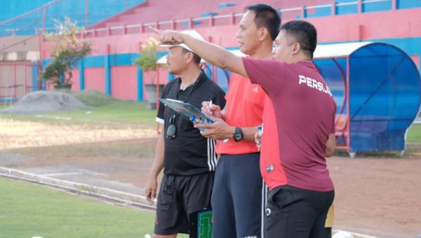 Pelatih Anyar Persijap Widyantoro Pimpin Latihan Perdana