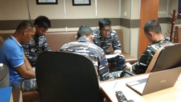 Komandan KRI Nala Ajak Prajurit Mendekatkan Diri Pada Sang Pencipta