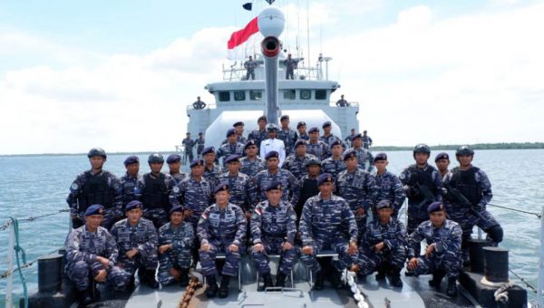 Komandan Guspurla Kunjungi KRI Nala - 363 Untuk Beri Dukungan Moril Prajurit