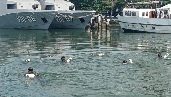 Hadapi Selat Madura, Personel Dislambair Koarmada II Tingkatkan Pembinaan Fisik