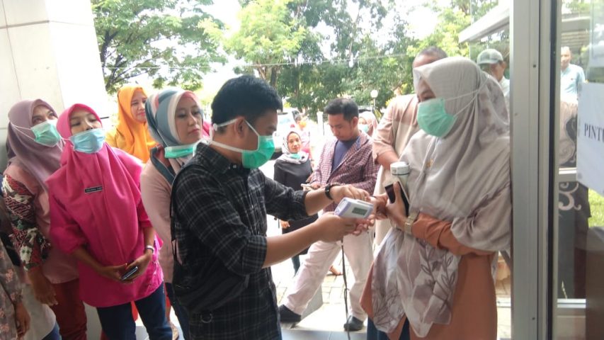 Cegah Covid-19, BKAD Konsel Lakukan Pengecekan Suhu Badan Seluruh Pegawai