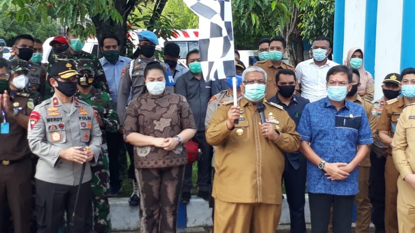 Gubernur Salurkan Logistik Untuk Warga Terdampak Covid-19