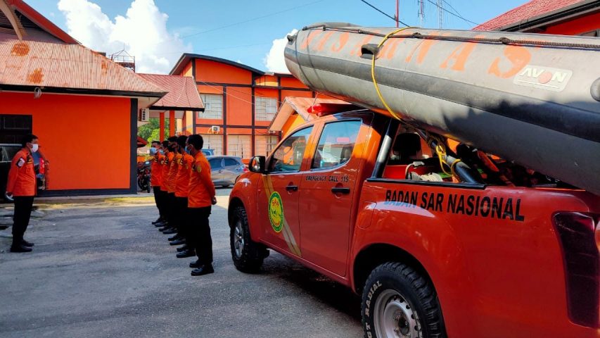 Surveyor Kapal PT.OSS Konawe Tenggelam, SAR Kendari Lakukan Pencarian