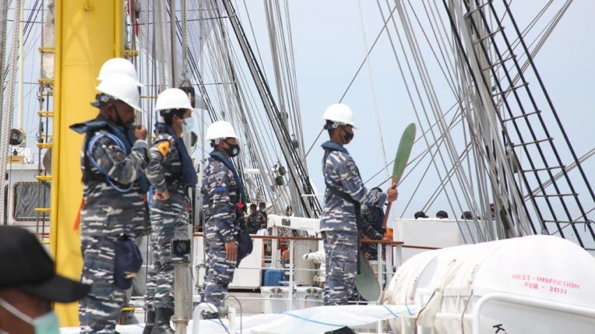 KRI Bima Suci Latihan RAS dengan KRI TUM di Selat Malaka