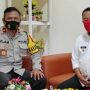 Waka Polres Konsel, Kompol Selam S.Ag SH (kiri) saat melaksanakan silaturahmi dengan Camat Andoolo, Makmur Silondae S.Sos (kanan). FOTO : HUMAS POLRES KONSEL