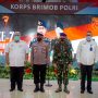 Gubernur Sulawesi Tenggara, Ali Mazi, hadiri Peringatan Hari Ulang Tahun (HUT) ke-75 Korps Brigade Mobil (Brimob). Foto bersama jajaran Forkopimda Sultra. Foto: Frans Patadungan