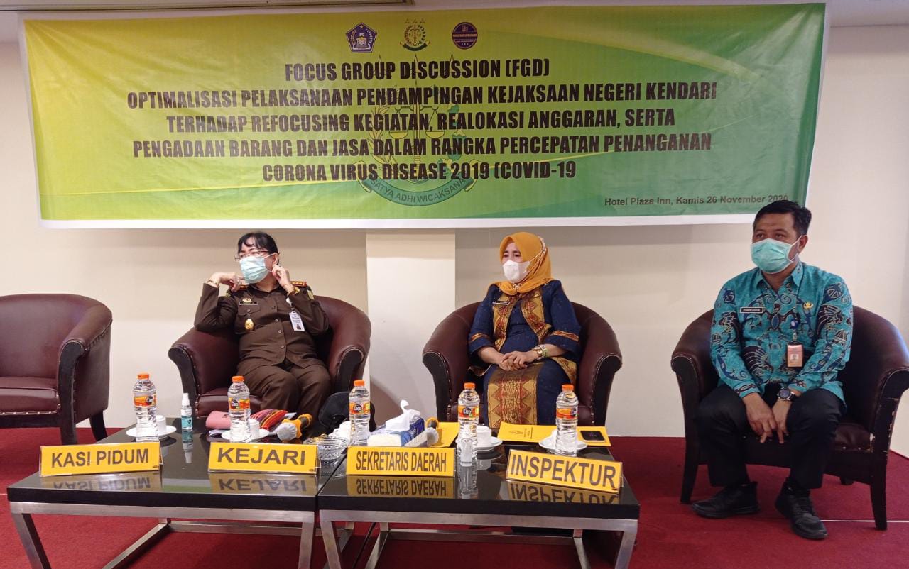 Sekda Kota Kendari Hj. Nahwa Umar, membuka fokus grup diskusi (FGD) dalam upaya optimalisasi pelaksanaan pendampingan Kejaksaan Negeri (Kejari) Kendari terhadap refocusing kegiatan