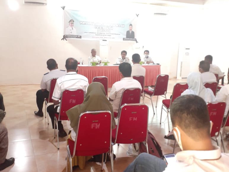 Sosialisasi penyusunan, pengumpulan data dan statistik daerah yang melibatkan seluruh perwakilan OPD di Buteng