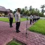 Kapolres Konawe Selatan AKBP Erwin Pratomo, S.I.K memimpin langsung jalannya apel pimpinan polres.