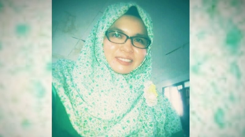 Nelly, M.Pd. (Akademisi dan Pemerhati Sosial Masyarakat)