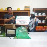 ANTAM UBPN SULTRA Salurkan Sembako di Desa Tapunopaka Konut