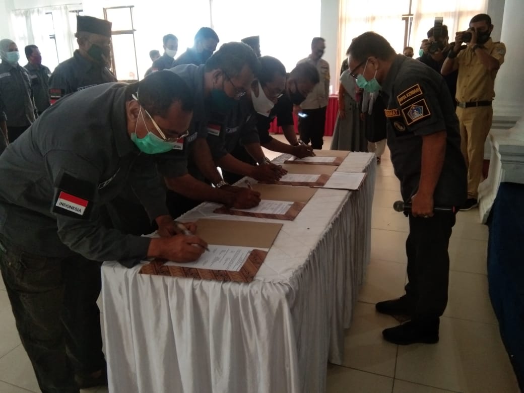 Penandatanganan SK pelantikan