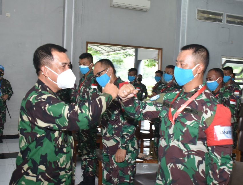 Pangkoarmada II Berikan Pembekalan Kepada Peserta Latpratugas MTF Garuda XXVIII-M Unifil Lebanon