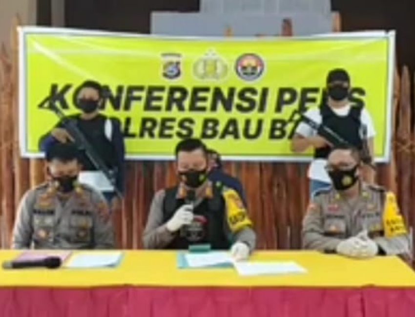 konferensi pers yang berlangsung di aula kemitraan Polres Baubau