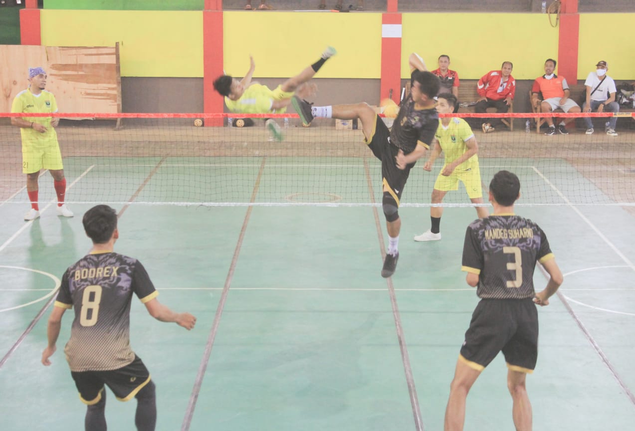 Pemain Sepaktakraw Jawa tengah