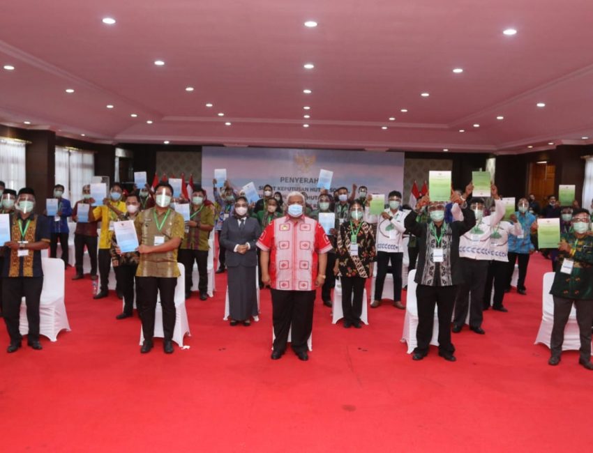 SK Hutan Sosial dan TORA Sultra Dikukuhkan Kepada 25.818 KK