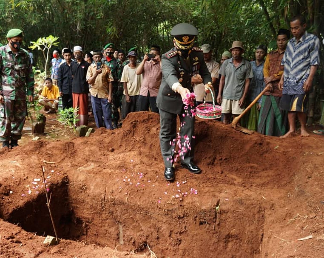 Dandim 0719/Jepara Pimpin Persemayaman Pratu Andi Lutfianto