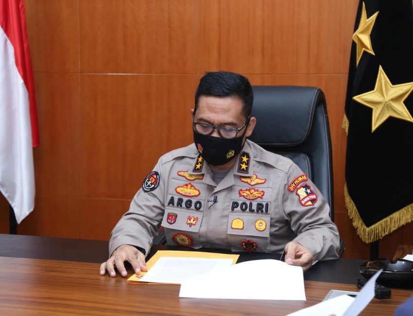 Polri Kirim Sejumlah Bantuan Tangani Gempa Sulbar