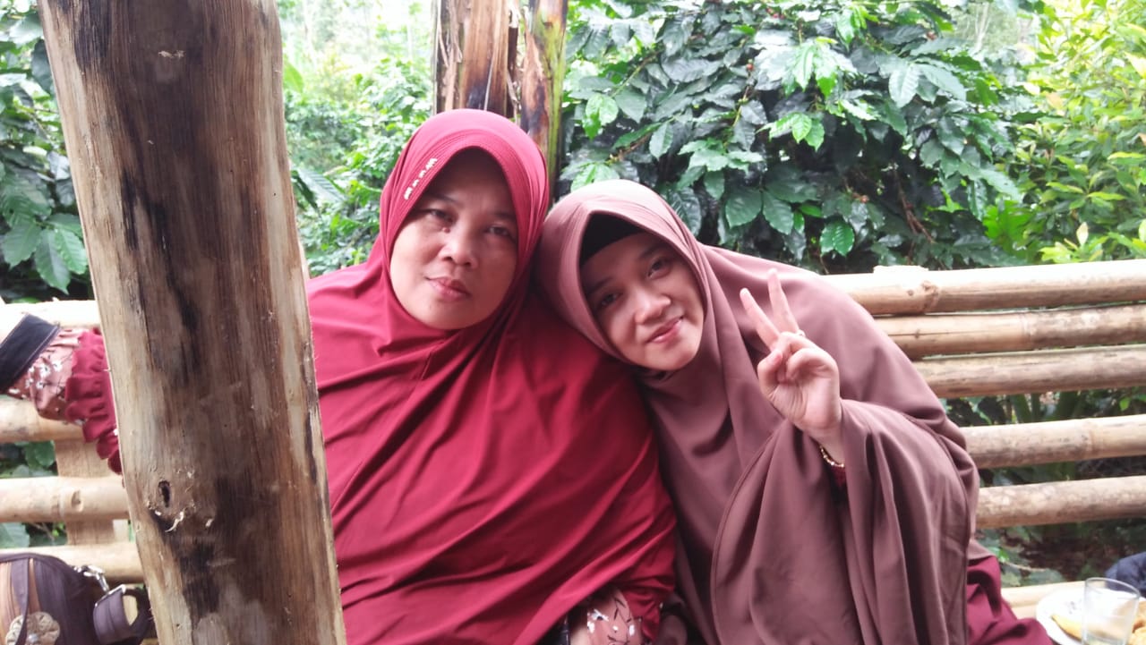 Dede Ummu Lulu (Ibu Rumah Tangga)