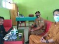 Wawancara di ruang kerja Kepala Sekolah SMPN 1 Wabar, Kasirun, S.Pd