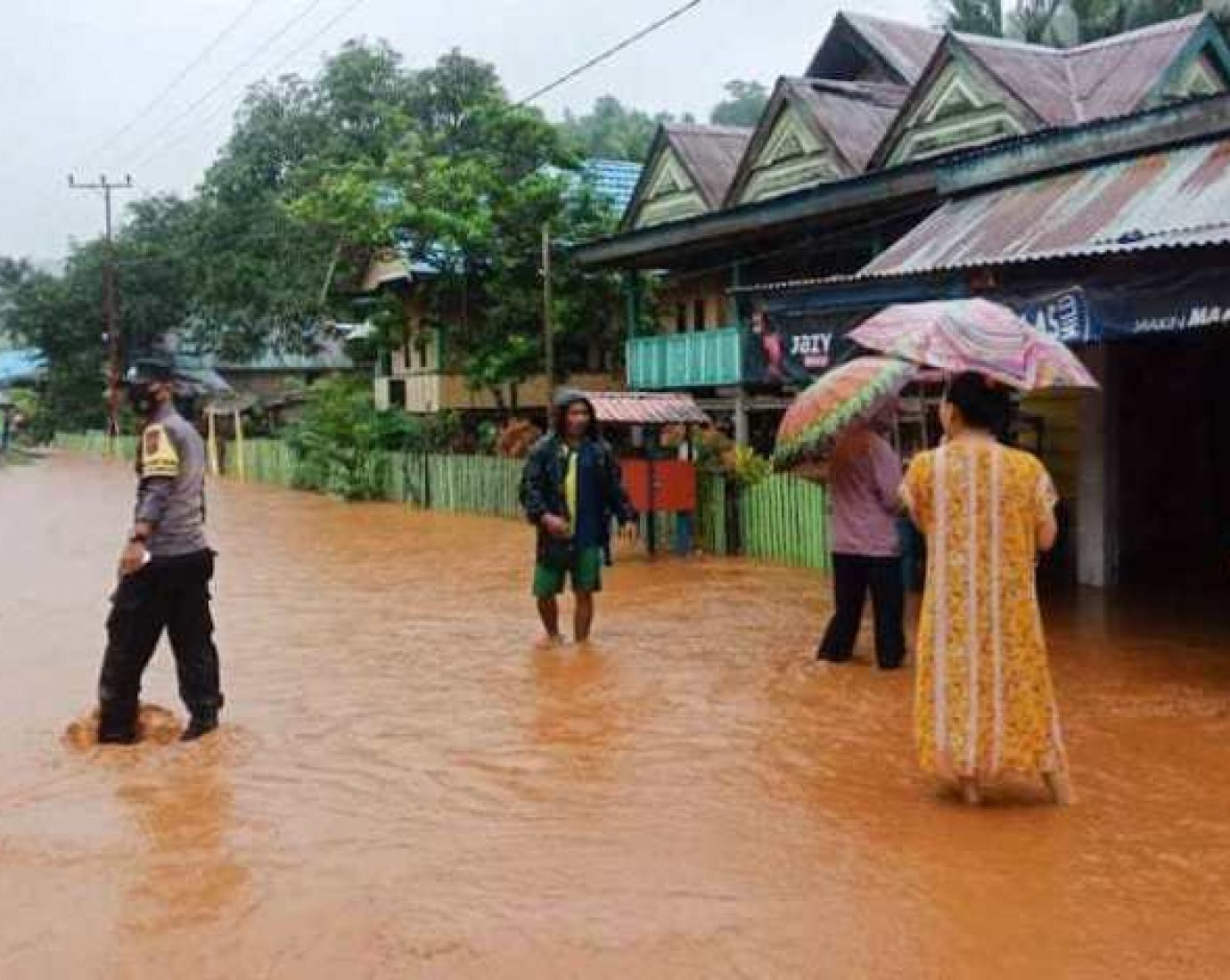 Pasca Banjir, Warga Kabaena Alami Trauma